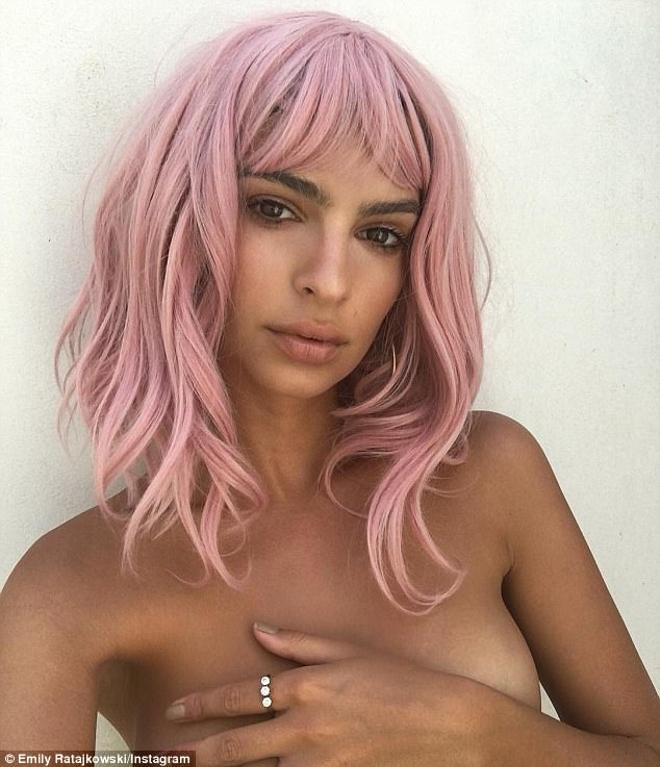 Emily Ratajkowski y su melena rosa