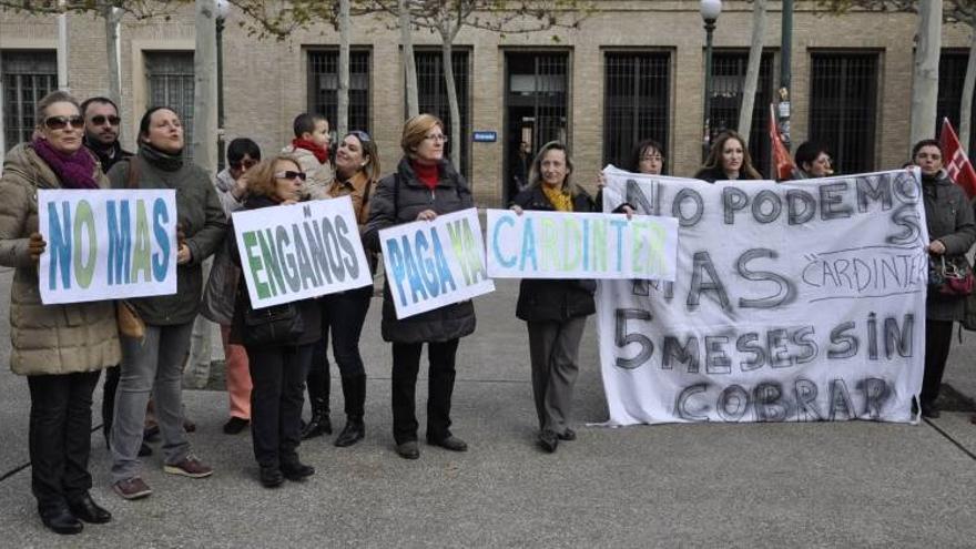 La plantilla de Cardinter dejará la huelga si cobra hoy tres nóminas