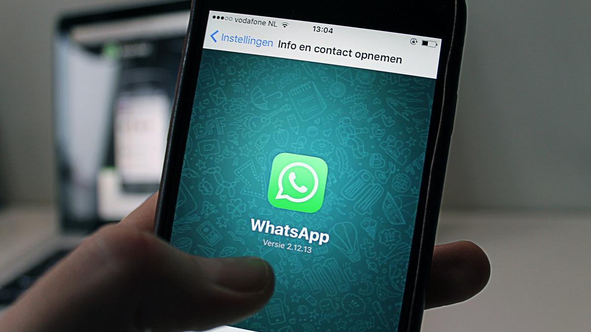 El truco para usar tu WhatsApp aunque tengas el móvil sin batería