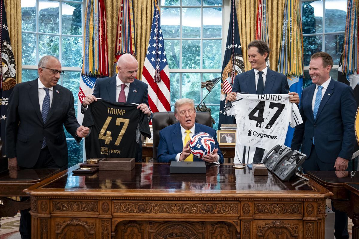 Donald Trump recibió el miércoles en la Casa Blanca a la Juventus, en presencia también del presidente de la FIFA, Gianni Infantino.