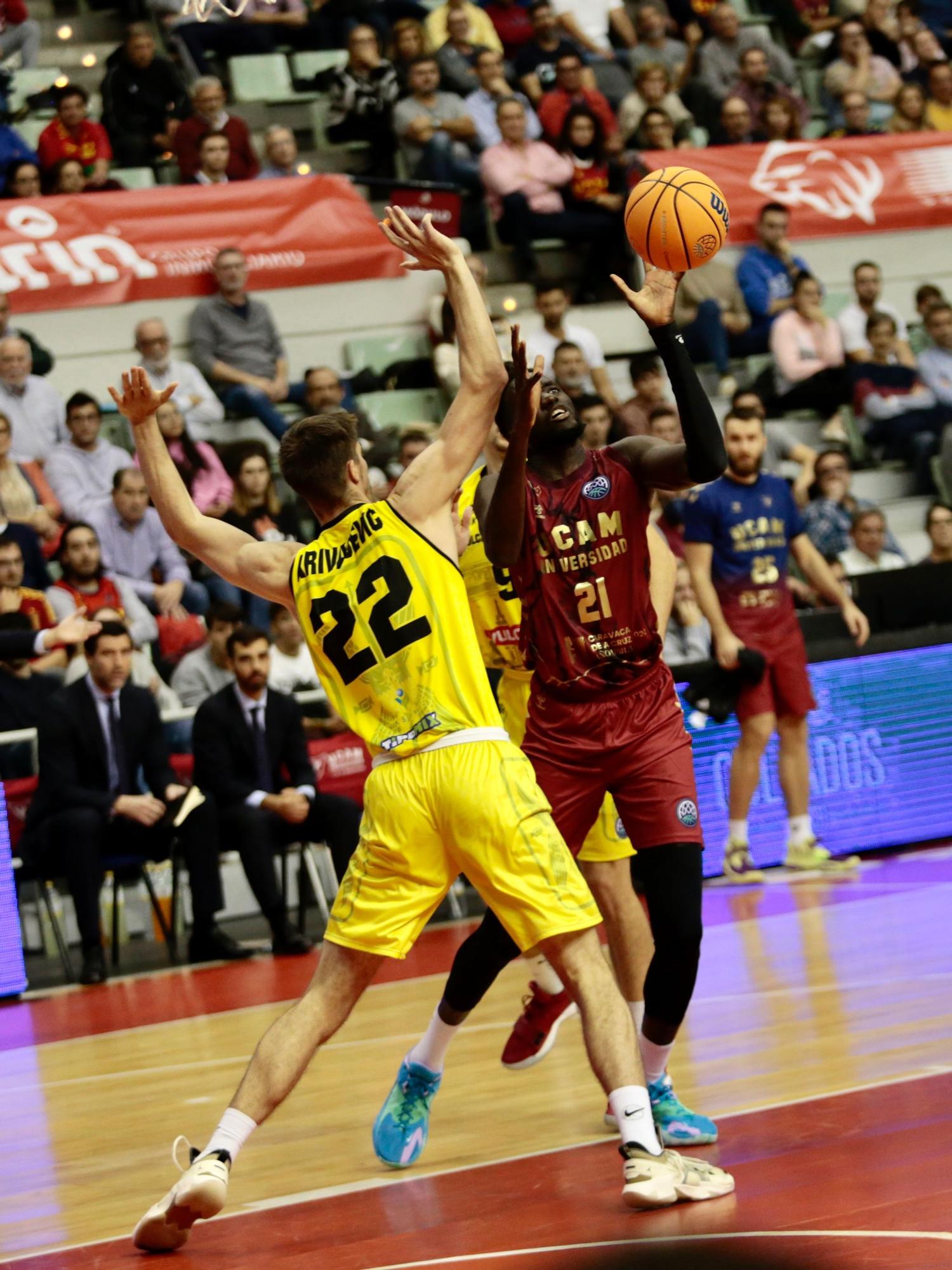 Las imágenes del partido UCAM Murcia - Falco Vulcano