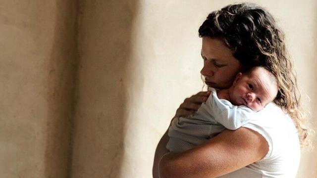 Una madre con su bebé