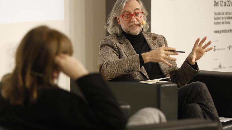 Víctor Amela, durant la seva conversa amb Rosa Gil