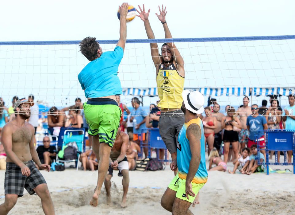 El municipio conmemora por todo lo alto el 40 aniversario de su «Torneo 15 de agosto» de voley playa, el más veterano de todo el país