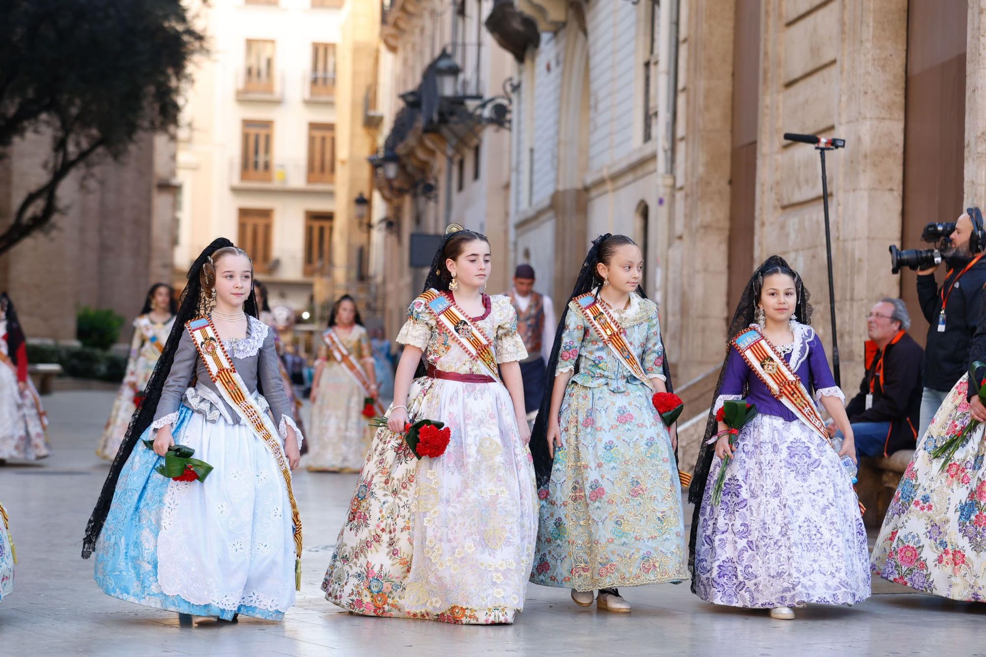 Búscate en el primer día de la Ofrenda en la calle San Vicente entre las 17:00 y las 18:00