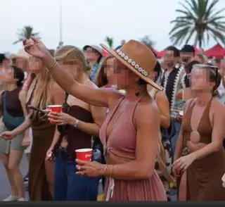Una asociación de consumidores pide explicaciones sobre el uso de vasos desechables durante la fiesta de Palma