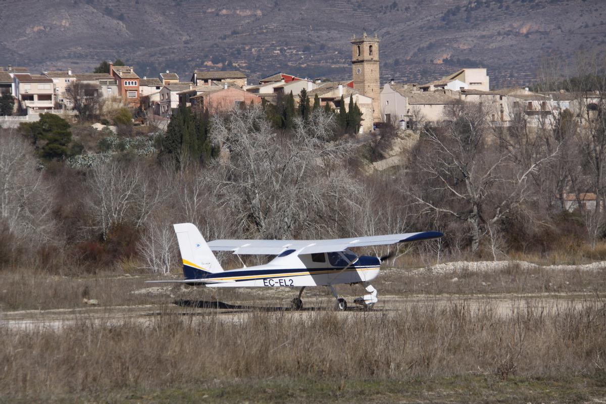 Vista de Alcosser desde la pista de ultraligeros situada en el municipio.