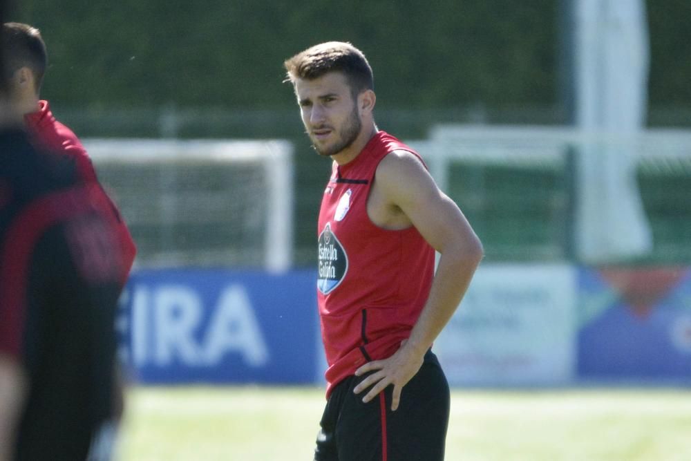 Entrenamiento del Deportivo a una semana del debut