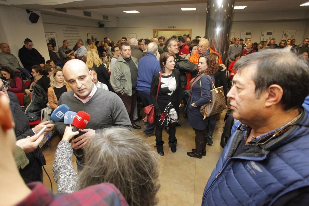 Reunión en la Casa del pueblo del PSOE gijonés