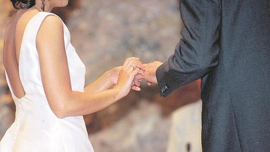 Los divorcios ante notario doblan a las bodas en Castellón