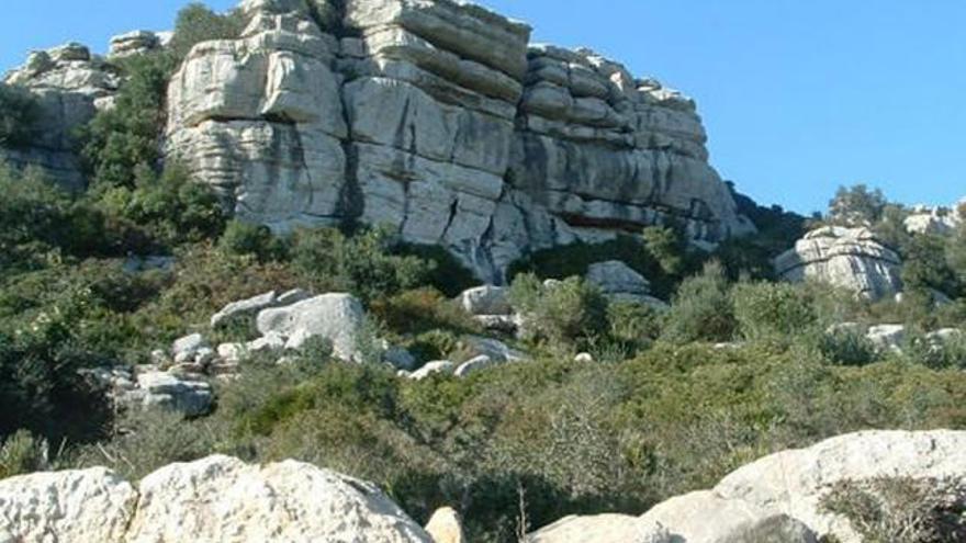 Único. Formaciones kársticas en la sierra de la Utrera.