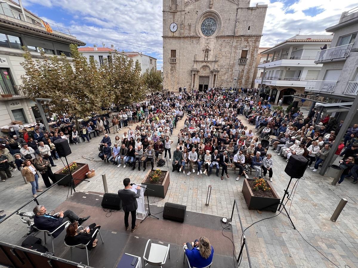 La plaça de l’Església durant la Festa de l’Anxova de 2025.