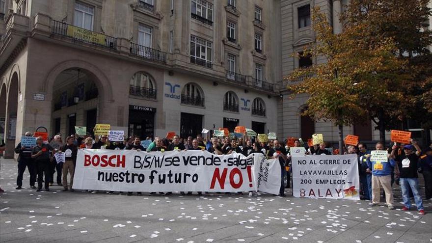 Protesta de la plantilla de bsh vitoria en zaragoza