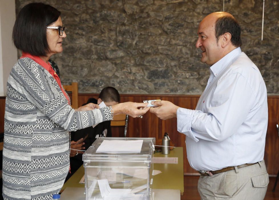 VOTACIÓN ANDONI ORTUZAR