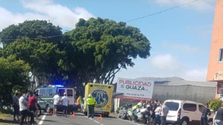 Los sanitarios de SUC en el lugar del accidente.