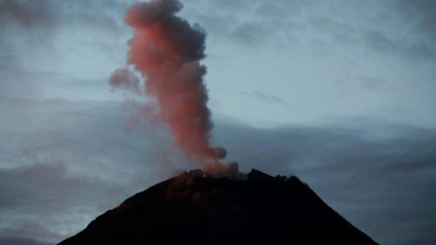 EL volcán Tungurahua en ecuador atrae a los turistas