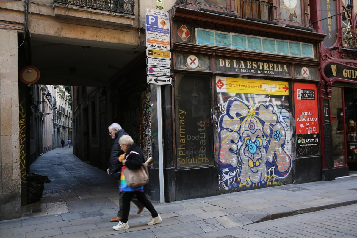 Un comercio cerrado en Barcelona.