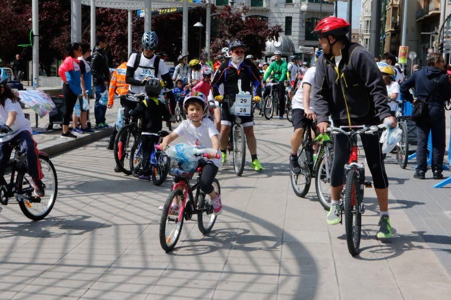 Más de 300 ciclistas disfrutaron del Decabike.