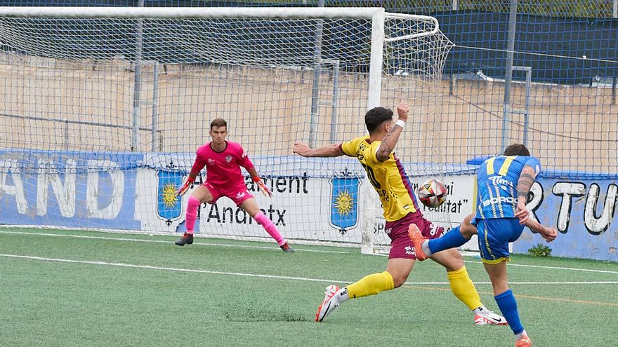 El Andratx logra en Alzira un empate que sabe poco