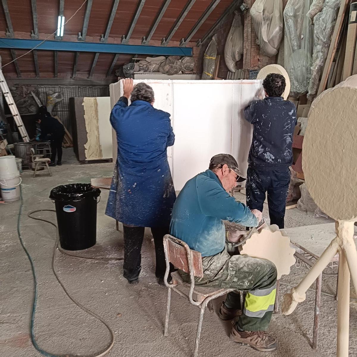 Trabajos de elaboración de la falla.