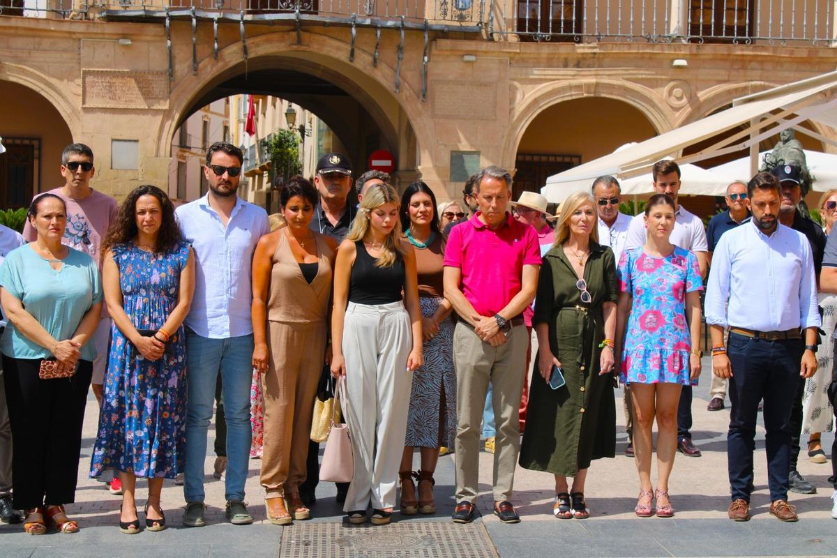 El homenaje se celebraba en la Plaza de España.