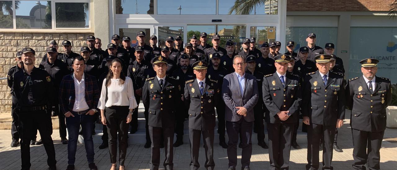 Inauguración del curso de la Policía en la Autoridad Portuaria.
