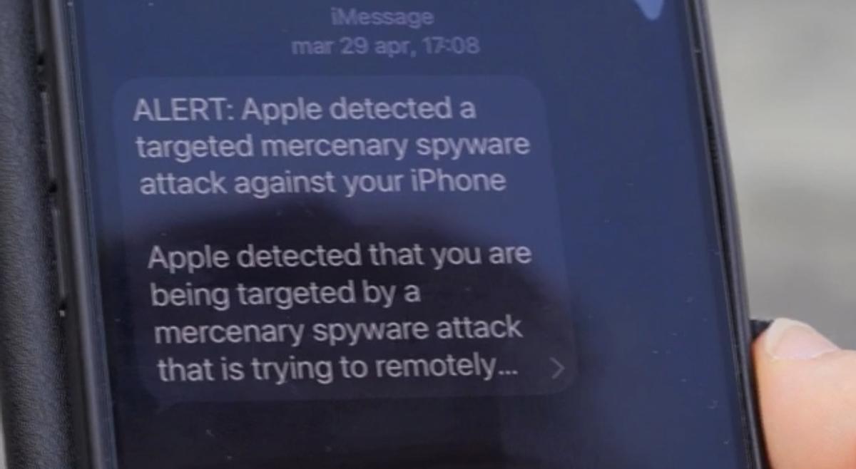 Mensaje de alerta recibido en el móvil del Ciro Pellegrino, periodista espiado con Graphite