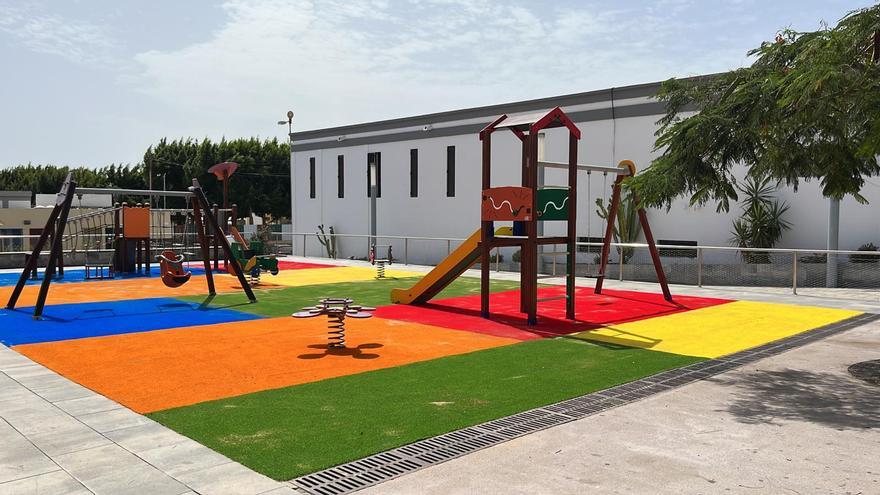 San Bartolomé de Tirajana reabre el parque infantil de la plaza de El Tablero tras su renovación
