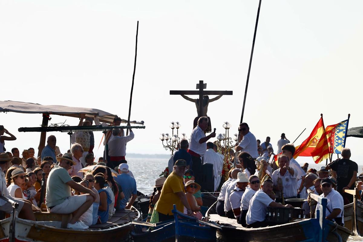 Homenaje al Cristo de la Salud en el 50 aniversario de su romería por l'Albufera
