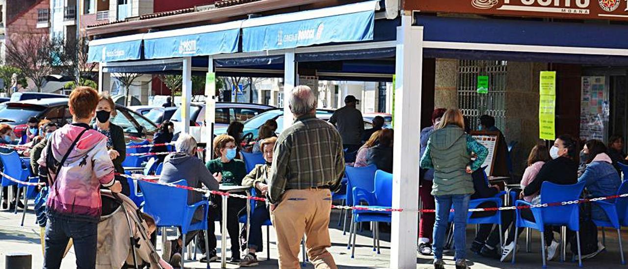 Una terraza de hostelería en Moaña.   | // G.N.