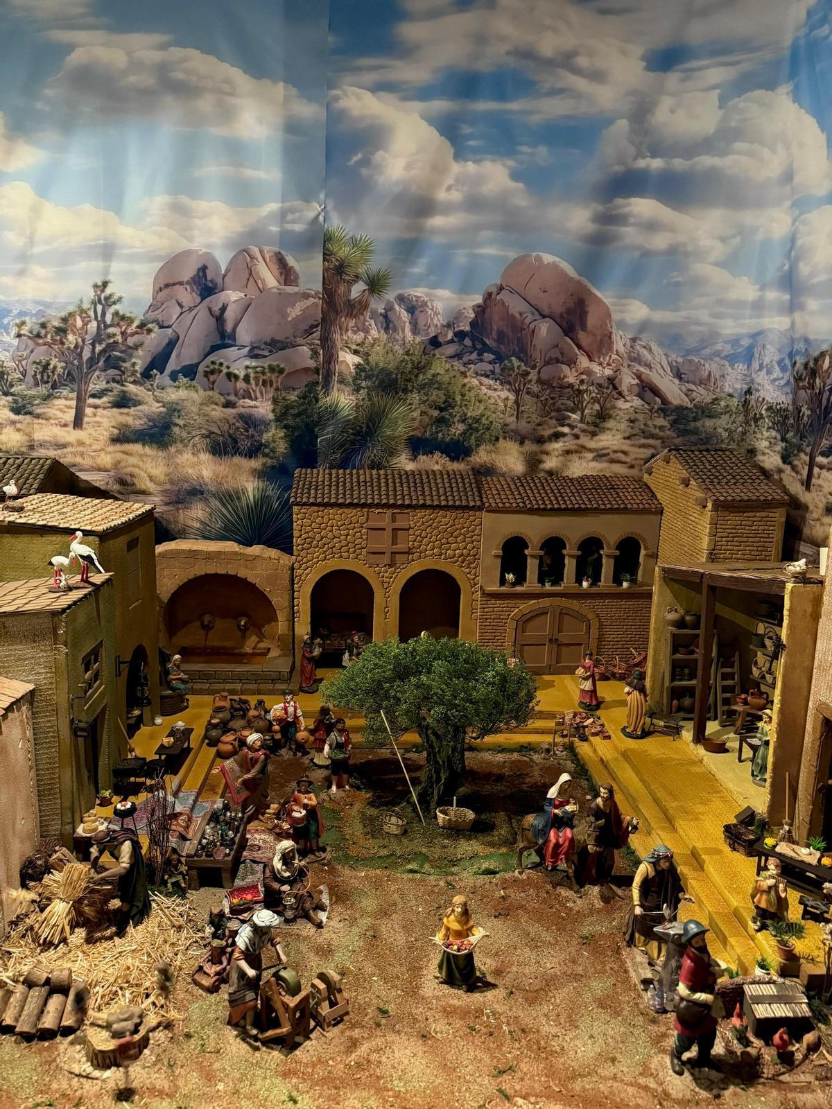 Fotogalería I El presidente de la Junta de Festes de Vila-real inaugura su espectacular belén