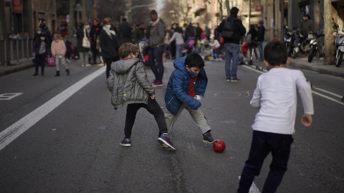 Barcelona exporta a Madrid la seva revolta escolar contra el cotxe