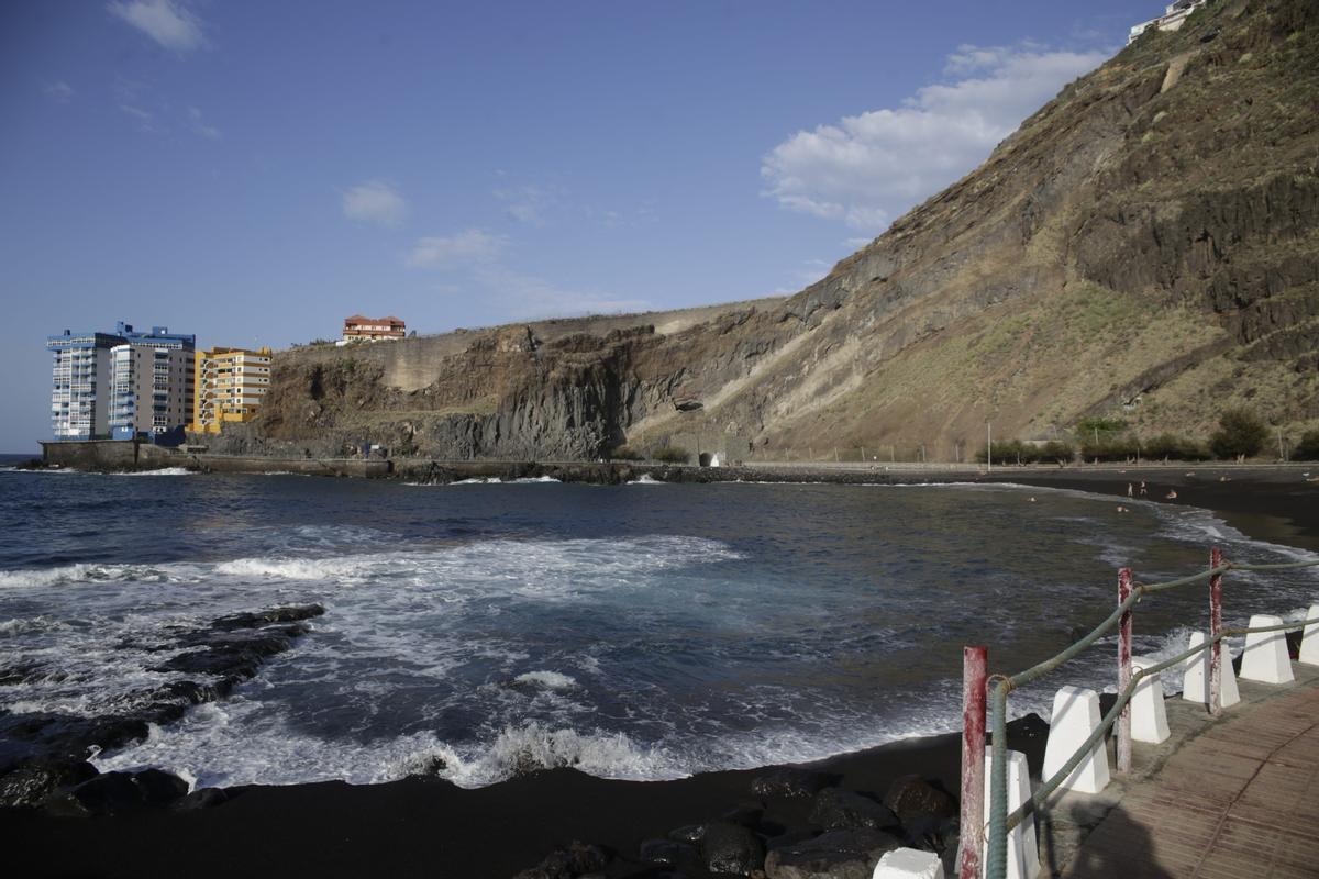 Zona con riesgo de desprendimiento en Mesas del Mar (Tacoronte)
