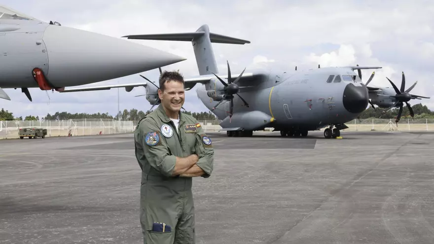 Exhibición de aviación por el 90 aniversario del aeropuerto de Lavacolla