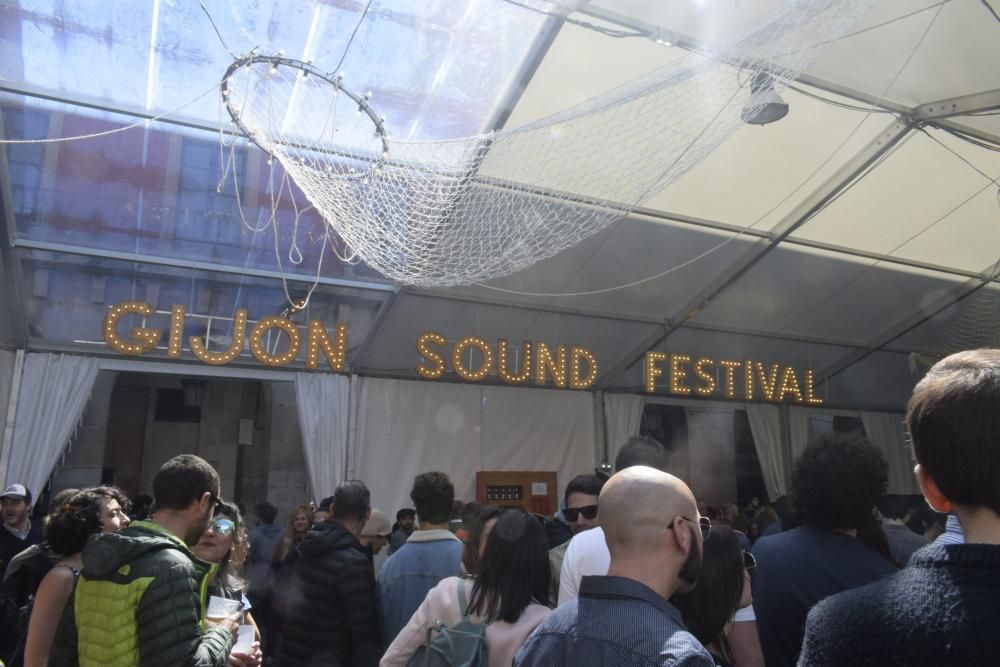 Sesión vermú en la plaza Mayor con el "Gijón Sound Festival"