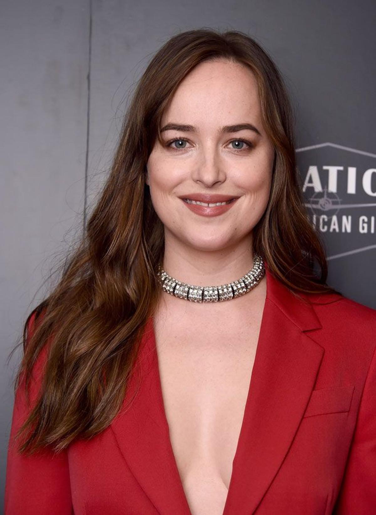 Hollywood Film Awards: la belleza de Dakota Johnson de Calvin Klein Collection