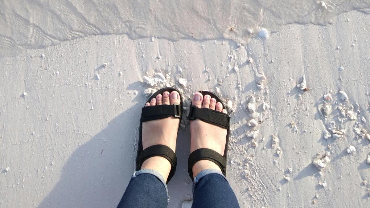 Estas sandalias de senderismo son chulas, cómodas ¡y están en oferta!