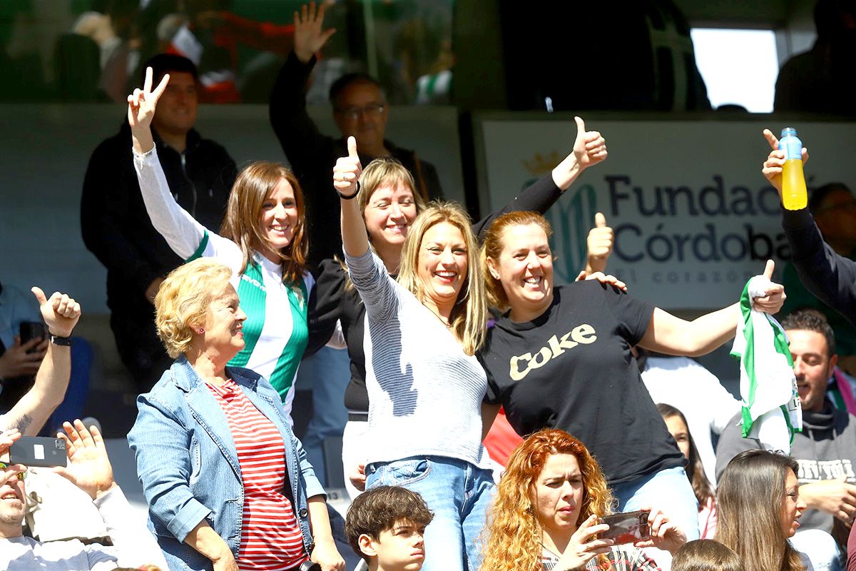 Córdoba CF - Las Palmas Atlético: Las imágenes de la afición en el Arcángel