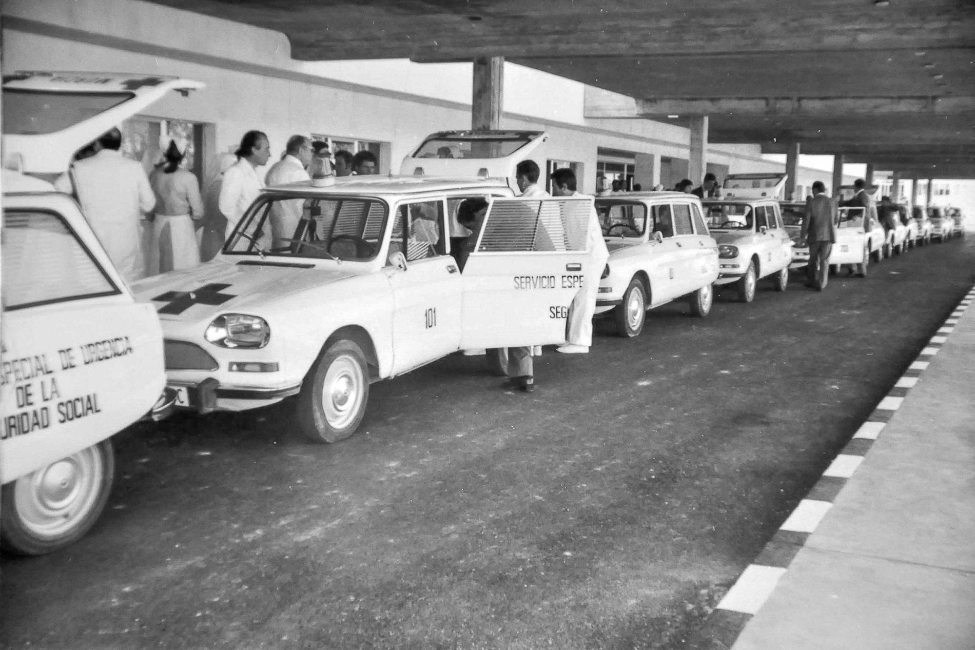 Así fue hace 50 años el traslado de enfermos al nuevo hospital de la Arrixaca