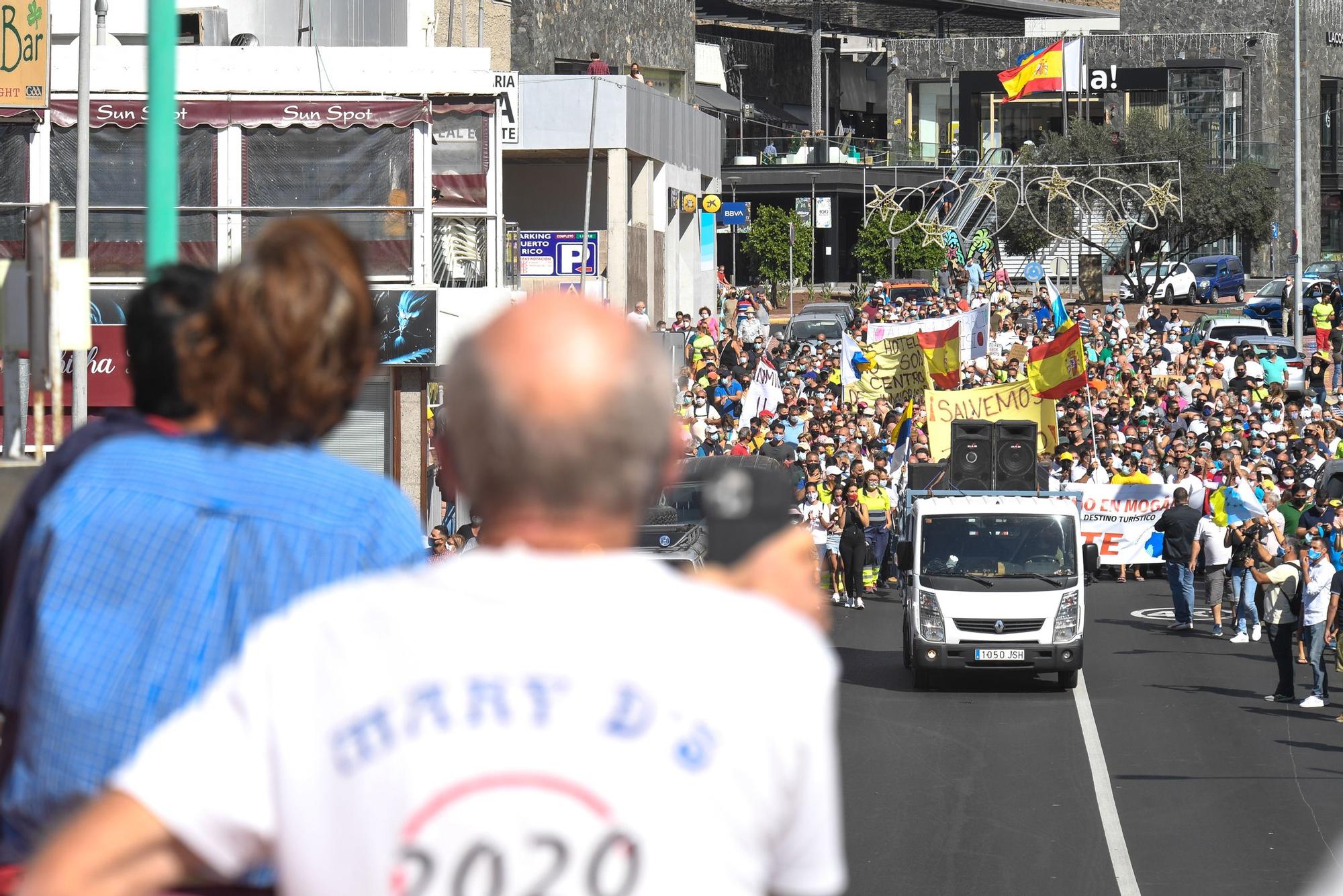 Marcha pro-turismo en Mogán