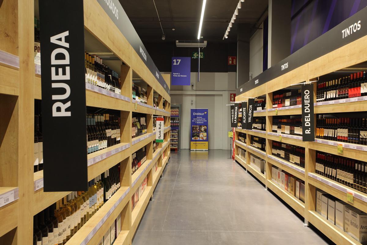 Entre sus principales secciones destacan, por ejemplo, la bodega