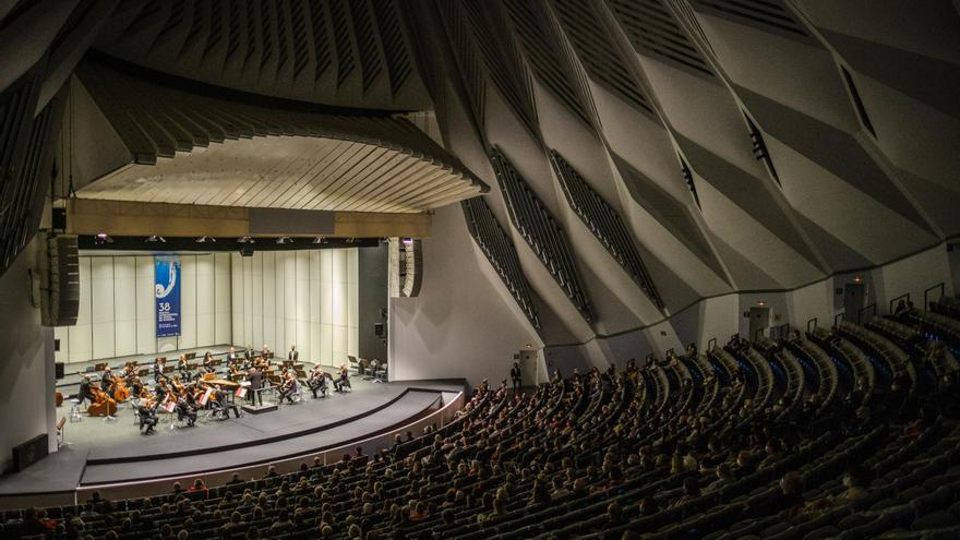 La Sinfónica de Tenerife cancela sus conciertos del Festival de Música de Canarias tras detectar casos de Covid