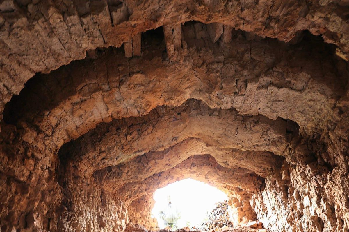 Imatge interior d'un forn de teules.