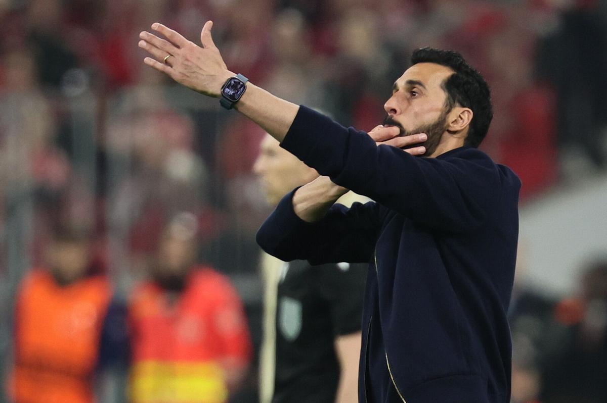 Álvaro Arbeloa, durante el partido contra el Bayern que le costó la eliminación al Real Madrid.