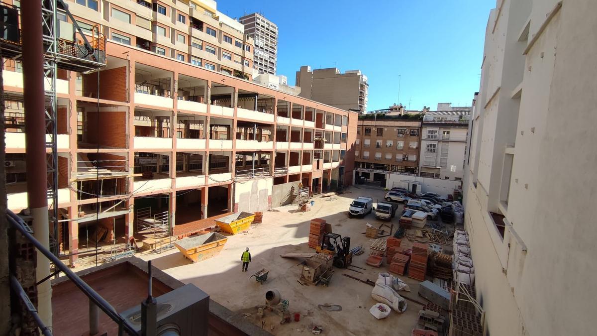 Estado actual de las obras de rehabilitación del colegio Herrero de Castelló.