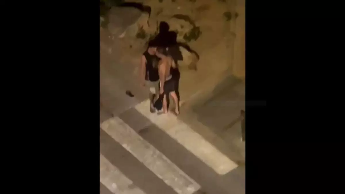 Violencia en un barrio de Ibiza: "Un hombre partió una botella e intentó cortar con ella al otro, y este cogió una piedra"