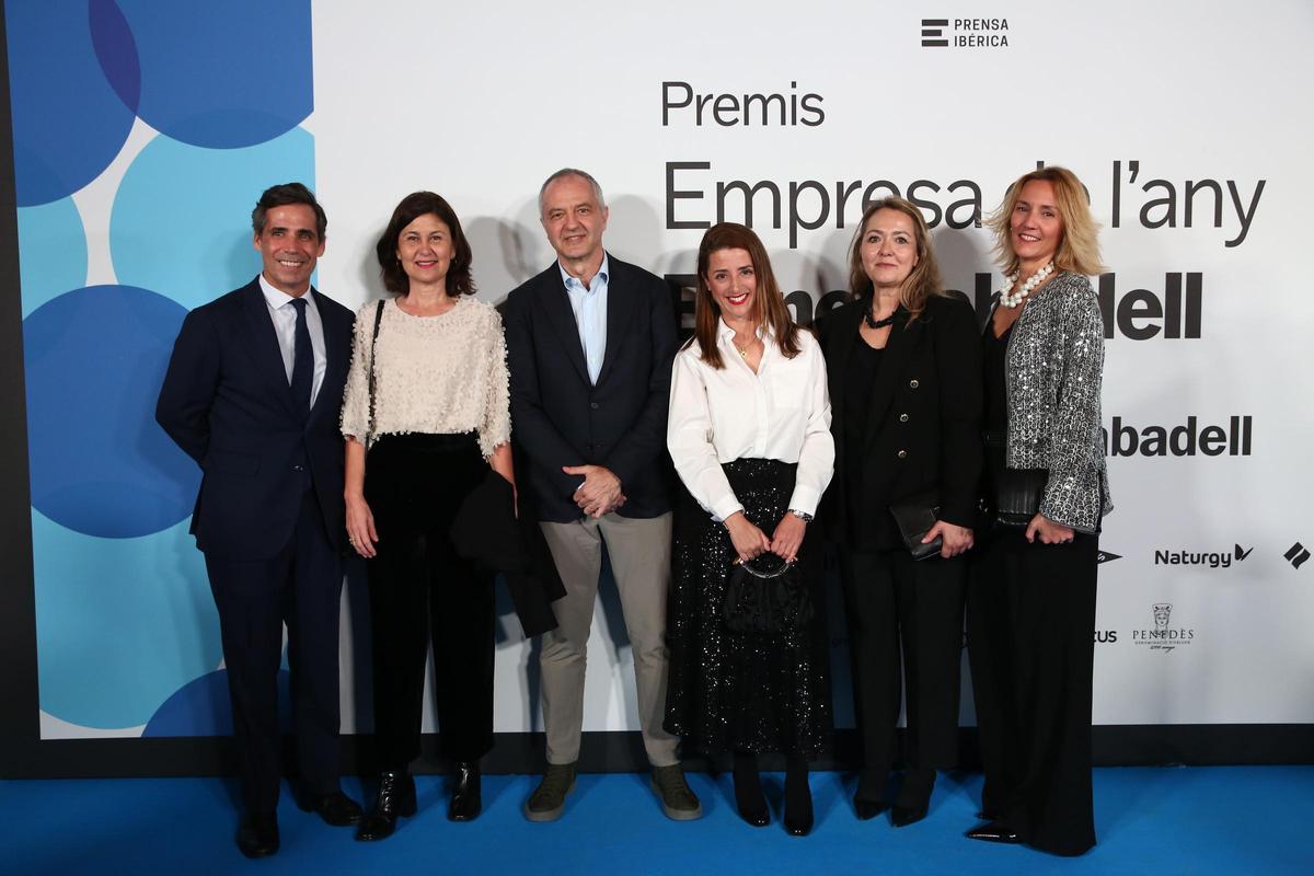 Javier Tomé, Yolanda Pérez, Manu Tresanchez, Marta Milleiro, todos de Banc Sabadell, junto a Mercedes Otálora y Cristina Sánchez, de Prensa Ibérica