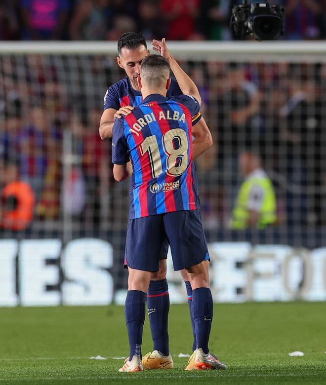 Las imágenes de la despedida de Jordi Alba, Busquets... ¡y el Camp Nou!