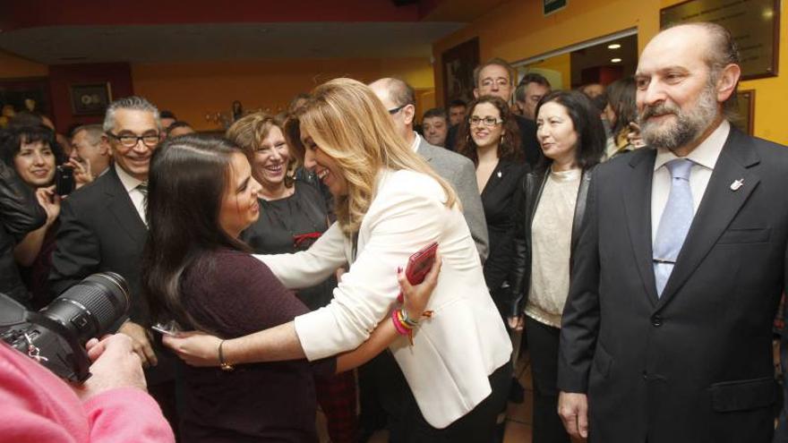 Susana Díaz visita a sus paisanos en Zaragoza