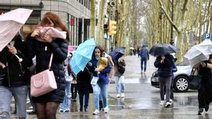 Catalunya comença una primavera de pluges incertes i més calor